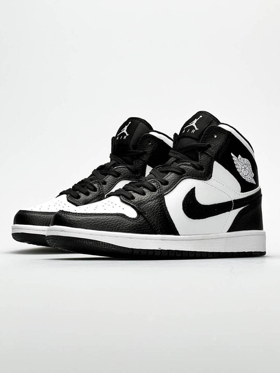 Nike Air Jordan женские демисезонные черные кроссовки на шнурках. Весенние женские замшевые кроссы 37, Черный
Nike Air Jordan женские демисезонные черные кроссовки на шнурках. Весенние женские замшевые кроссы 37, Черный
