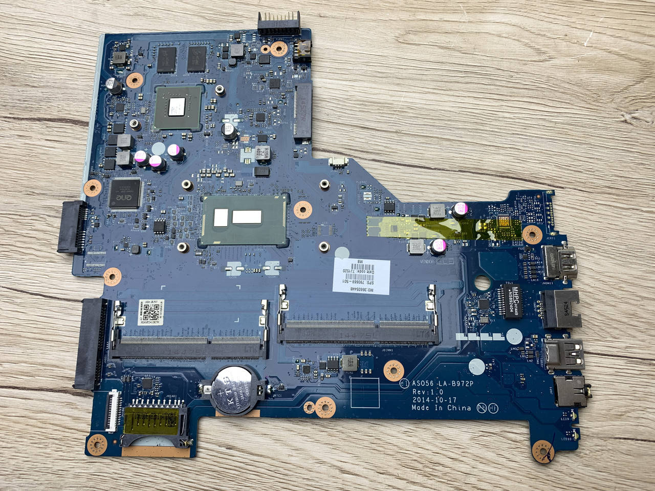 Материнская плата HP Pavilion 15-r ASO56 LA-B972P Rev:1.0 (i5-5200U, GT820M 2GB, 2xDDR3L) бу
Материнская плата HP Pavilion 15-r ASO56 LA-B972P Rev:1.0 (i5-5200U, GT820M 2GB, 2xDDR3L) бу