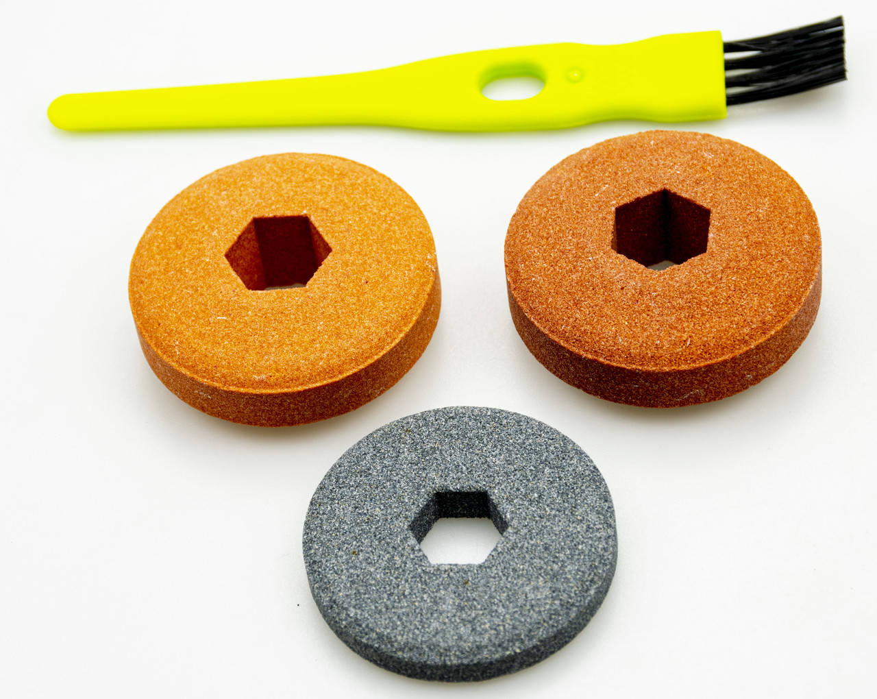 Шлифовальные круги 3шт для электроточилки MomsCook (2шт для ножей, 1шт для ножниц)
Шлифовальные круги 3шт для электроточилки MomsCook (2шт для ножей, 1шт для ножниц)