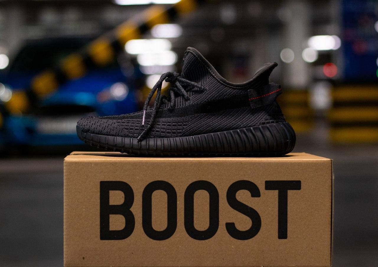 Кроссовки мужские Adidas Yeezy Boost 350 V2 Black. Кроссы для бега Адидас Изи Буст 350 В2 Блек черные 43, Черный
Кроссовки мужские Adidas Yeezy Boost 350 V2 Black. Кроссы для бега Адидас Изи Буст 350 В2 Блек черные 43, Черный