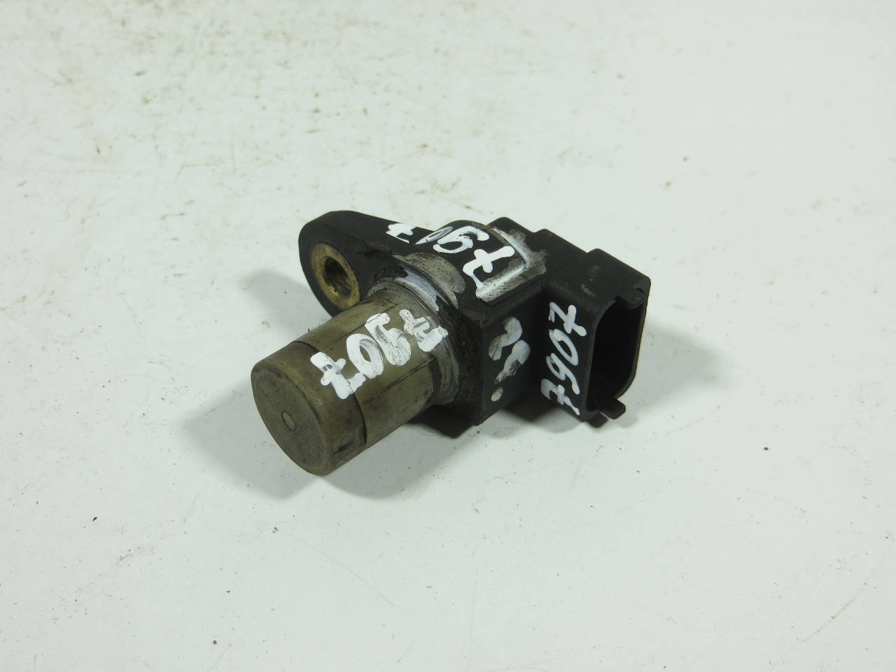 Датчик положения распредвала 2.2CDI MERCEDES Vito W638, W639, W203, W211, W210 (1996-2010) ОЕ: A0031539728
Датчик положения распредвала 2.2CDI MERCEDES Vito W638, W639, W203, W211, W210 (1996-2010) ОЕ: A0031539728