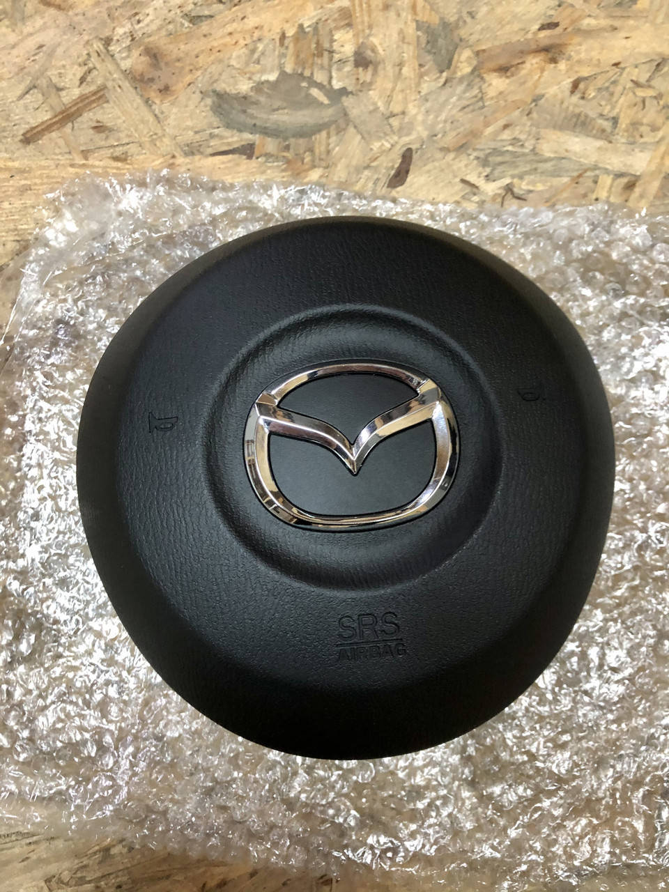 Крышка, Заглушка, Накладка, Airbag на руль подушка безопасности Mazda 2013-2016, Mazda 3 mazda CX-5 и другие
Крышка, Заглушка, Накладка, Airbag на руль подушка безопасности Mazda 2013-2016, Mazda 3 mazda CX-5 и другие
