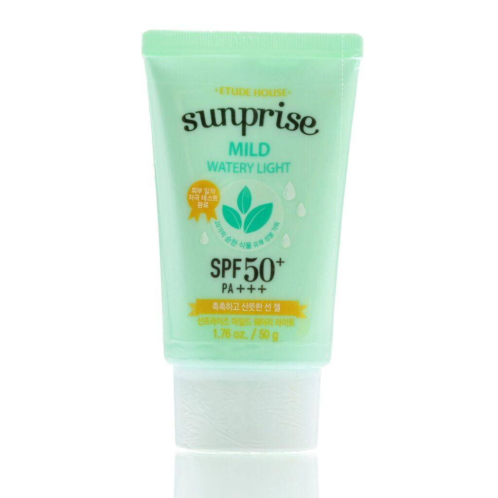 Солнцезащитный крем с легкой гипоаллергенной формулой ETUDE HOUSE Sunprise Mild Watery Light SPF50+ PA+++
Солнцезащитный крем с легкой гипоаллергенной формулой ETUDE HOUSE Sunprise Mild Watery Light SPF50+ PA+++