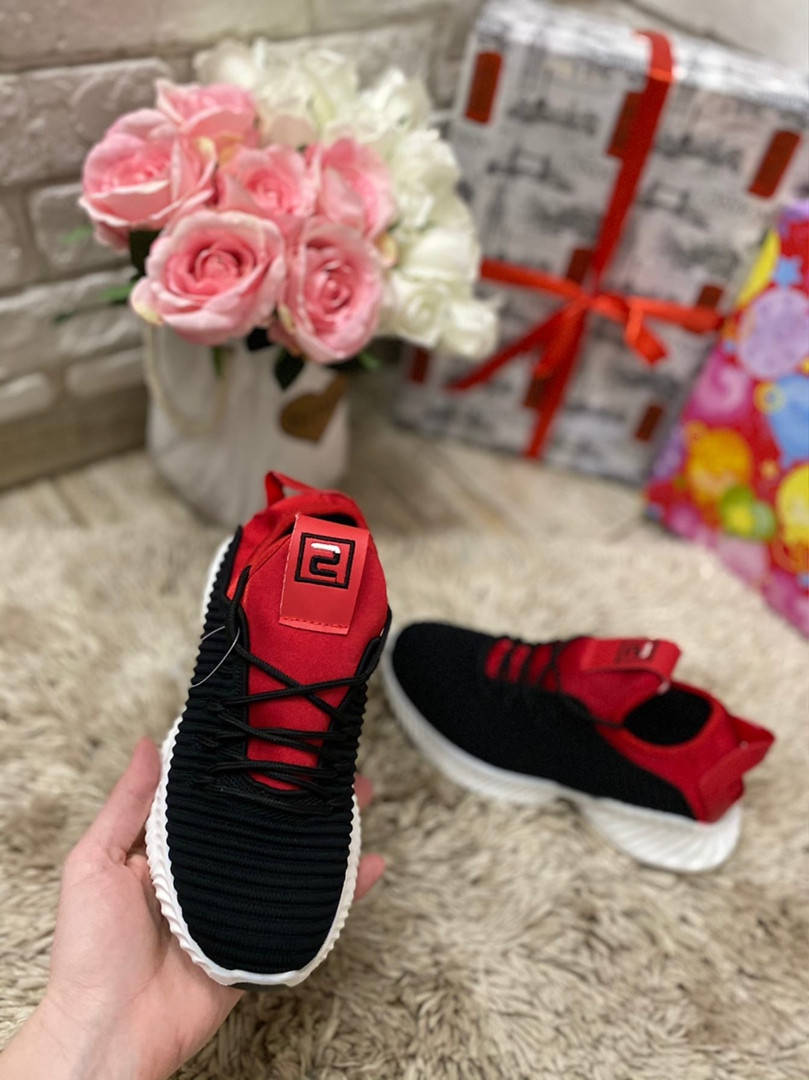 Женские кроссовки черно - красные Violeta only one - 36 38 39 39, Красный 
Женские кроссовки черно - красные Violeta only one - 36 38 39 39, Красный