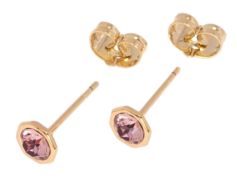 Серьги Xuping Позолота 18K с кр-ми Swarovski гвоздики (пусеты) "Кристаллы Amethyst в оправе многогранник" ø
Серьги Xuping Позолота 18K с кр-ми Swarovski гвоздики (пусеты) "Кристаллы Amethyst в оправе многогранник" ø