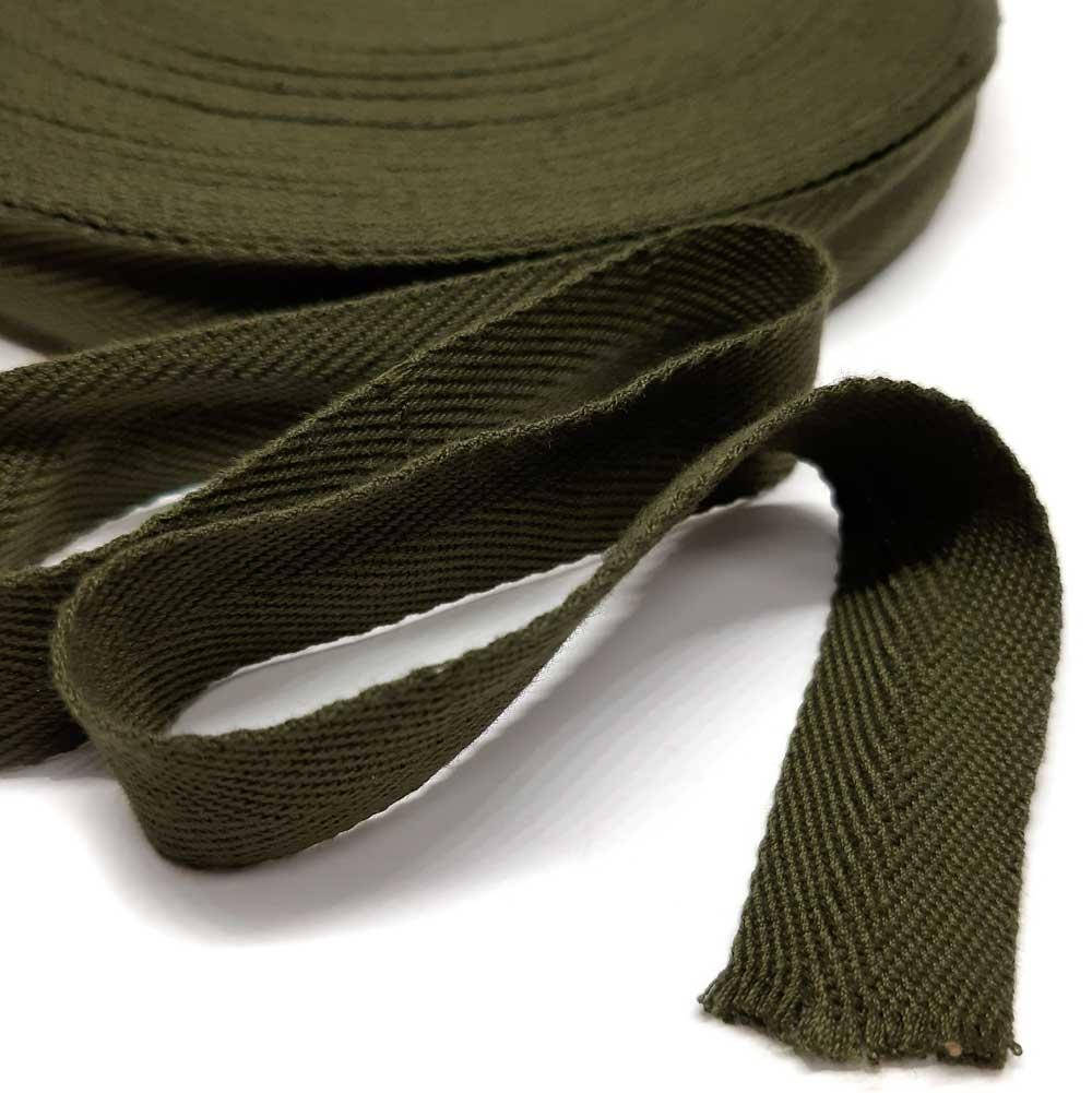 Тесьма 2 см "елка" цвет хаки
Тесьма 2 см "елка" цвет хаки