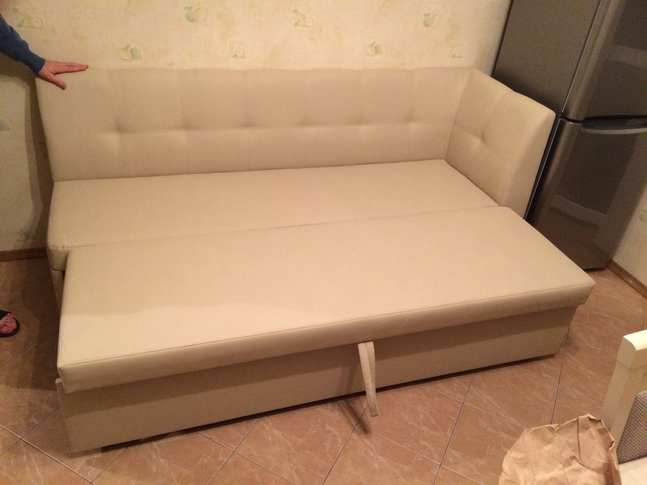 Диван для кухни со спальным местом
Диван для кухни со спальным местом