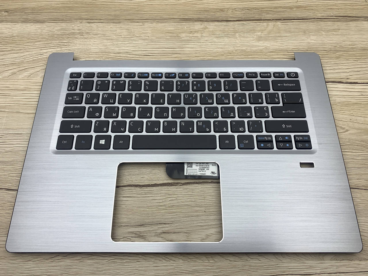 Acer Swift SF314-52 SF314-52G Корпус C (топкейс с клавиатурой UA, средняя часть) Серебристый Оригинал! нов
Acer Swift SF314-52 SF314-52G Корпус C (топкейс с клавиатурой UA, средняя часть) Серебристый Оригинал! нов