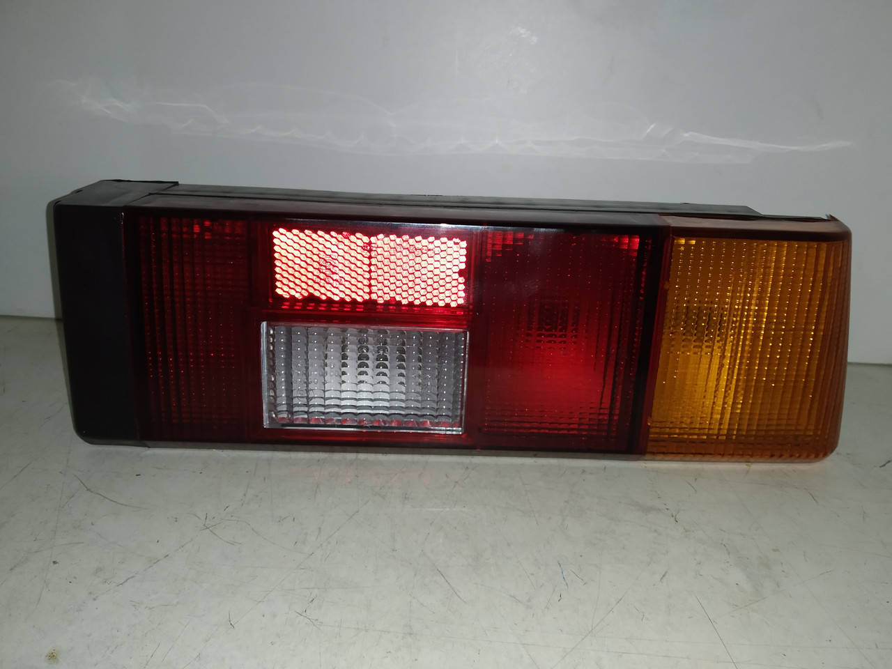 Фонарь задний Таврия 1102 Правый не в сборе
Фонарь задний Таврия 1102 Правый не в сборе