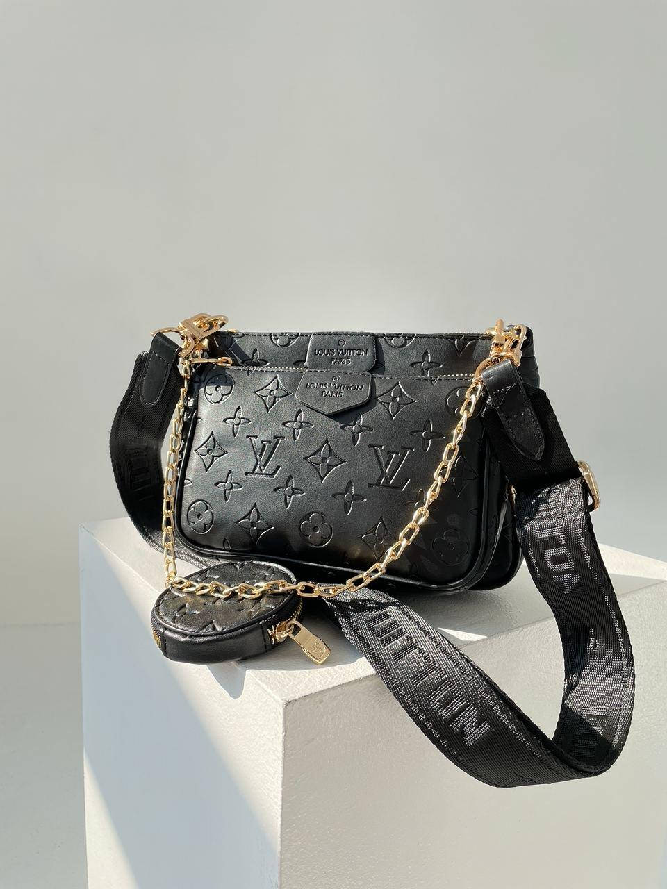 Женская сумка Louis Vuitton Pochete Multi Total Black стильная женская сумочка луи витон черная, Черный
Женская сумка Louis Vuitton Pochete Multi Total Black стильная женская сумочка луи витон черная, Черный