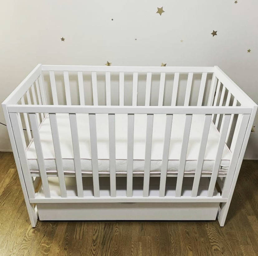 Детская кроватка "Грация" с маятником + ящик (Белый)
Детская кроватка "Грация" с маятником + ящик (Белый)