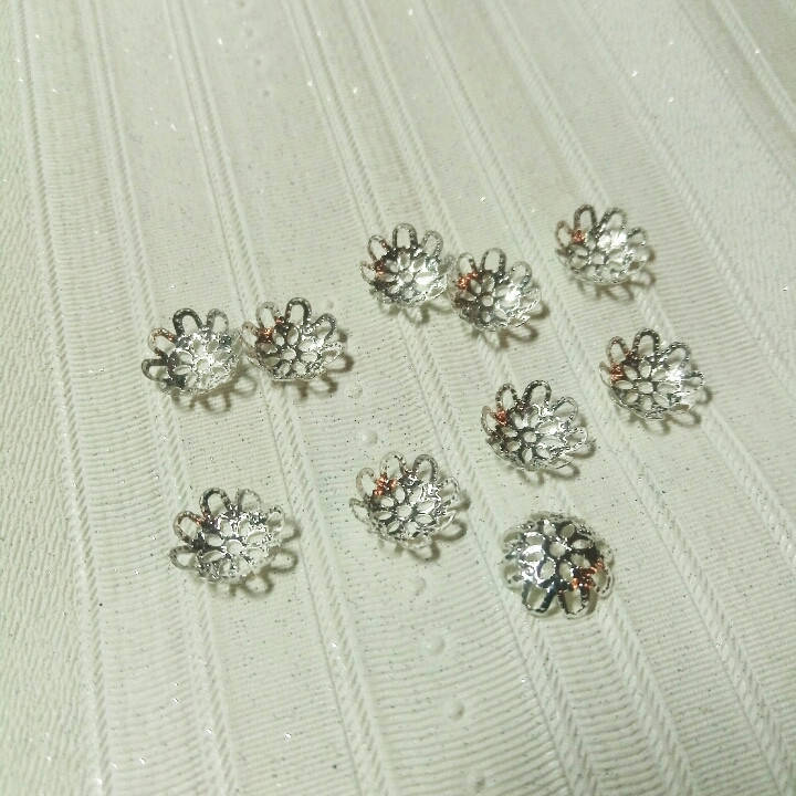 Шапочки для бусин, цветок, серебро, 10 шт 
Шапочки для бусин, цветок, серебро, 10 шт