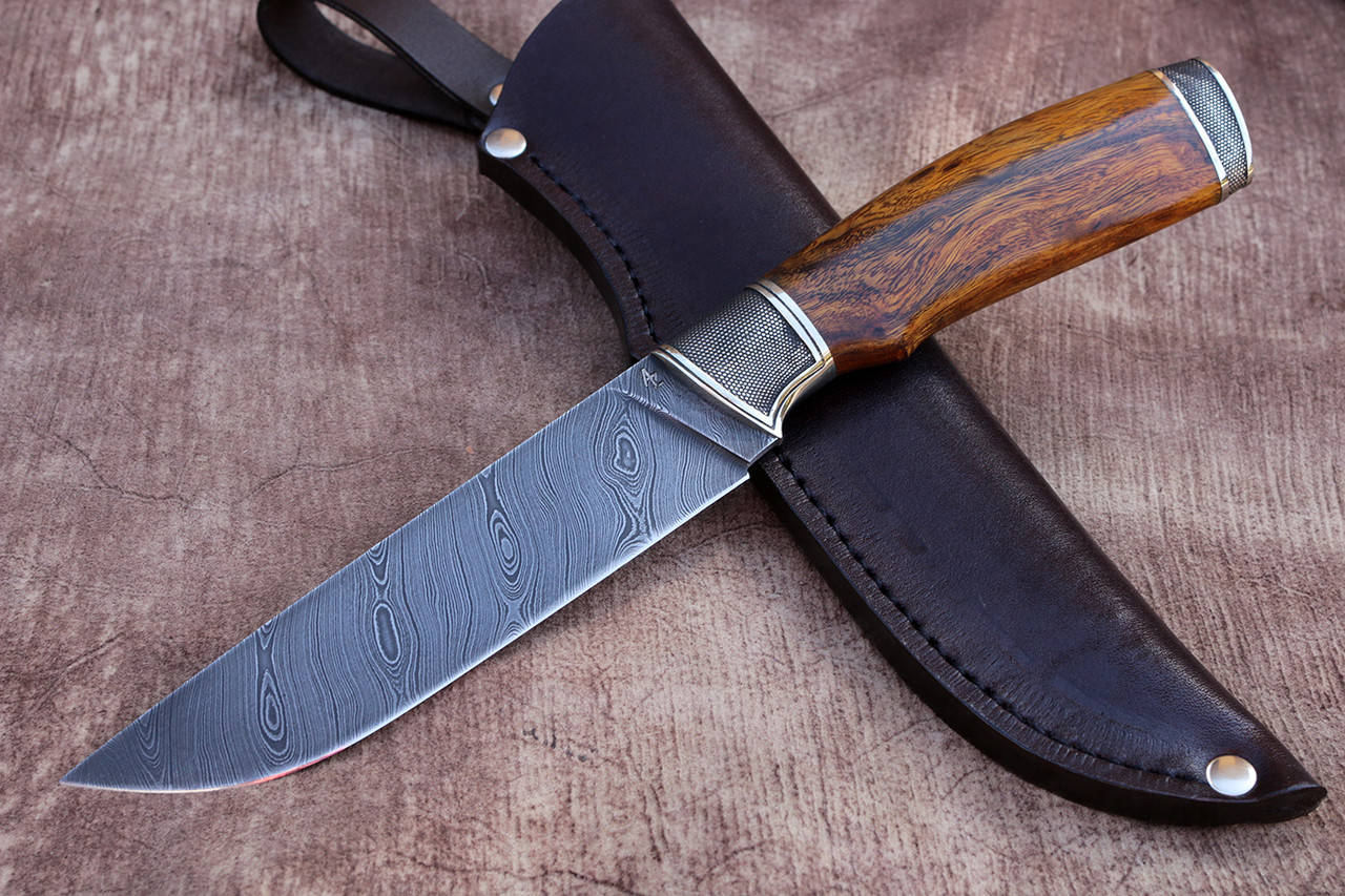 Нож ручной работы из дамасской стали
Нож ручной работы из дамасской стали