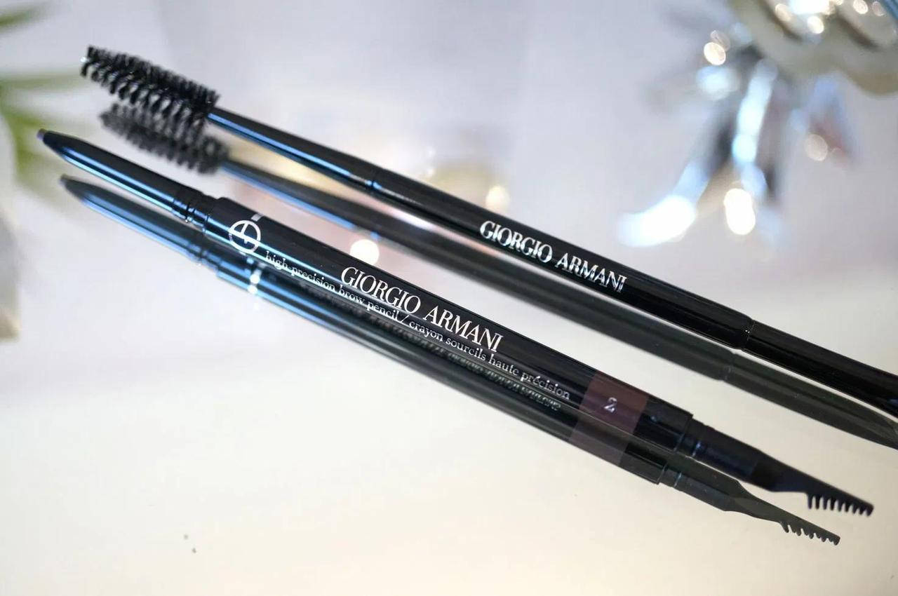 Карандаш для бровей Giorgio Armani High Precision Brow Pencil
Карандаш для бровей Giorgio Armani High Precision Brow Pencil