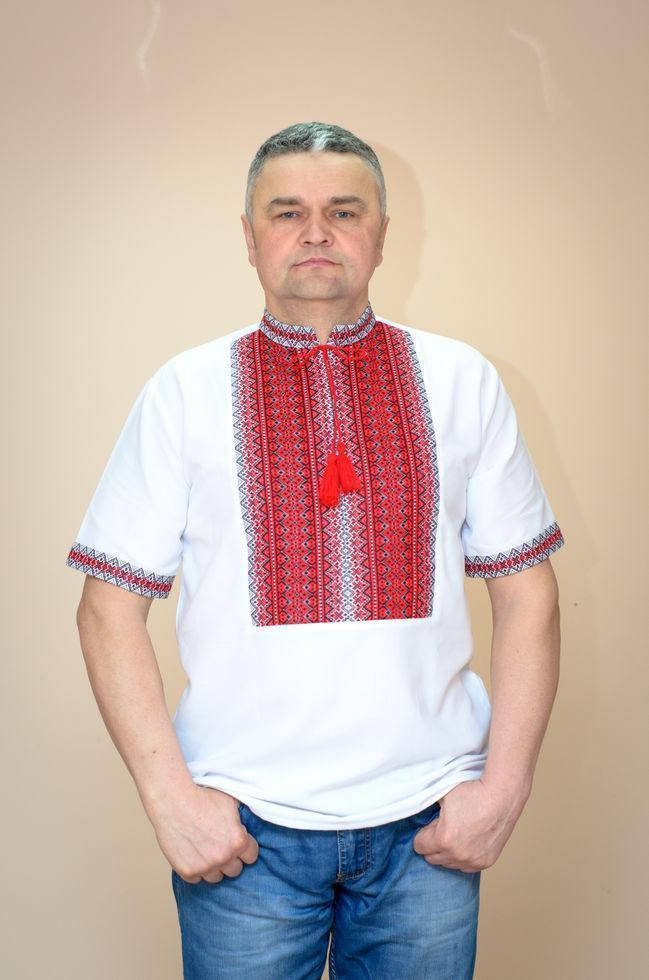 Вышиванка мужская Волинські візерунки тканая с коротким рукавом Тиффани красная 52 р. белая
Вышиванка мужская Волинські візерунки тканая с коротким рукавом Тиффани красная 52 р. белая