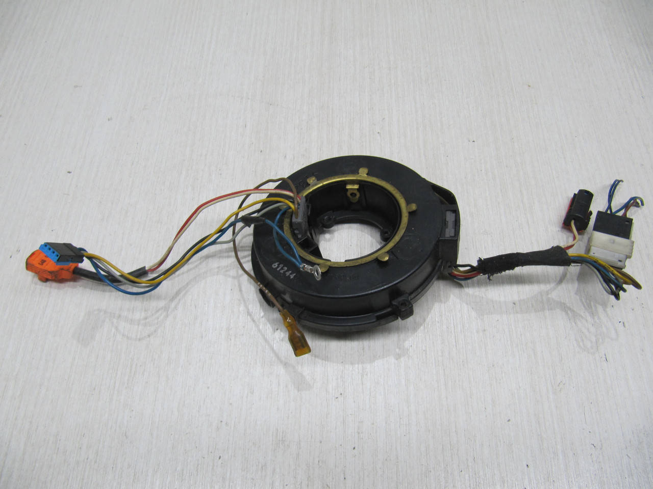 Шлейф кольцо руля БМВ BMW E34 E36 E39 Оригинал 60 10937.05 ( 1 162 111 ) ( 1 161 912 )
Шлейф кольцо руля БМВ BMW E34 E36 E39 Оригинал 60 10937.05 ( 1 162 111 ) ( 1 161 912 )