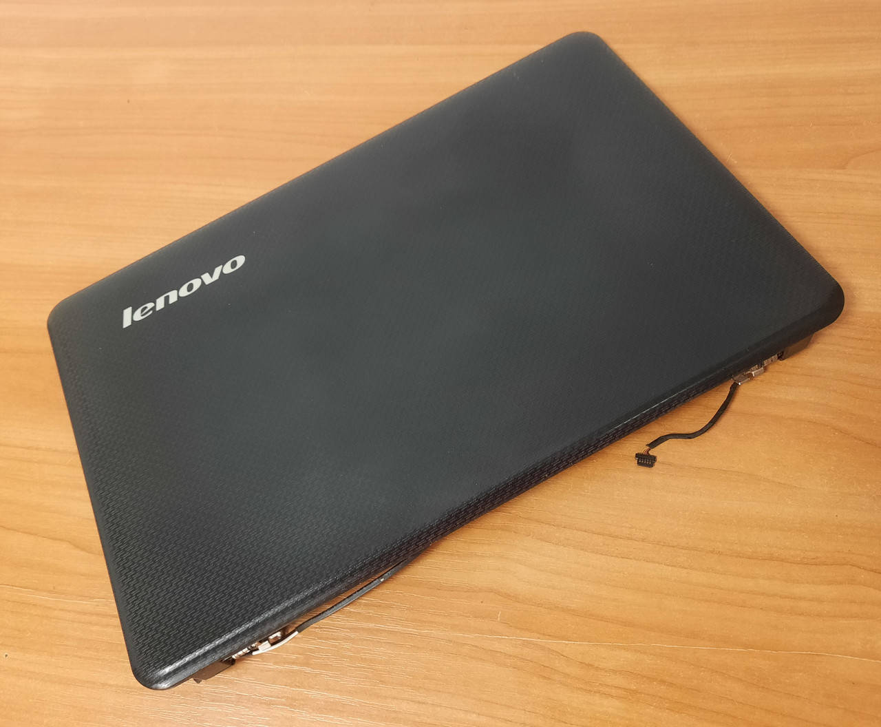 Верхняя часть корпуса в сборе, крышка матрицы для ноутбука Lenovo G550, G555, AP07W000300
Верхняя часть корпуса в сборе, крышка матрицы для ноутбука Lenovo G550, G555, AP07W000300