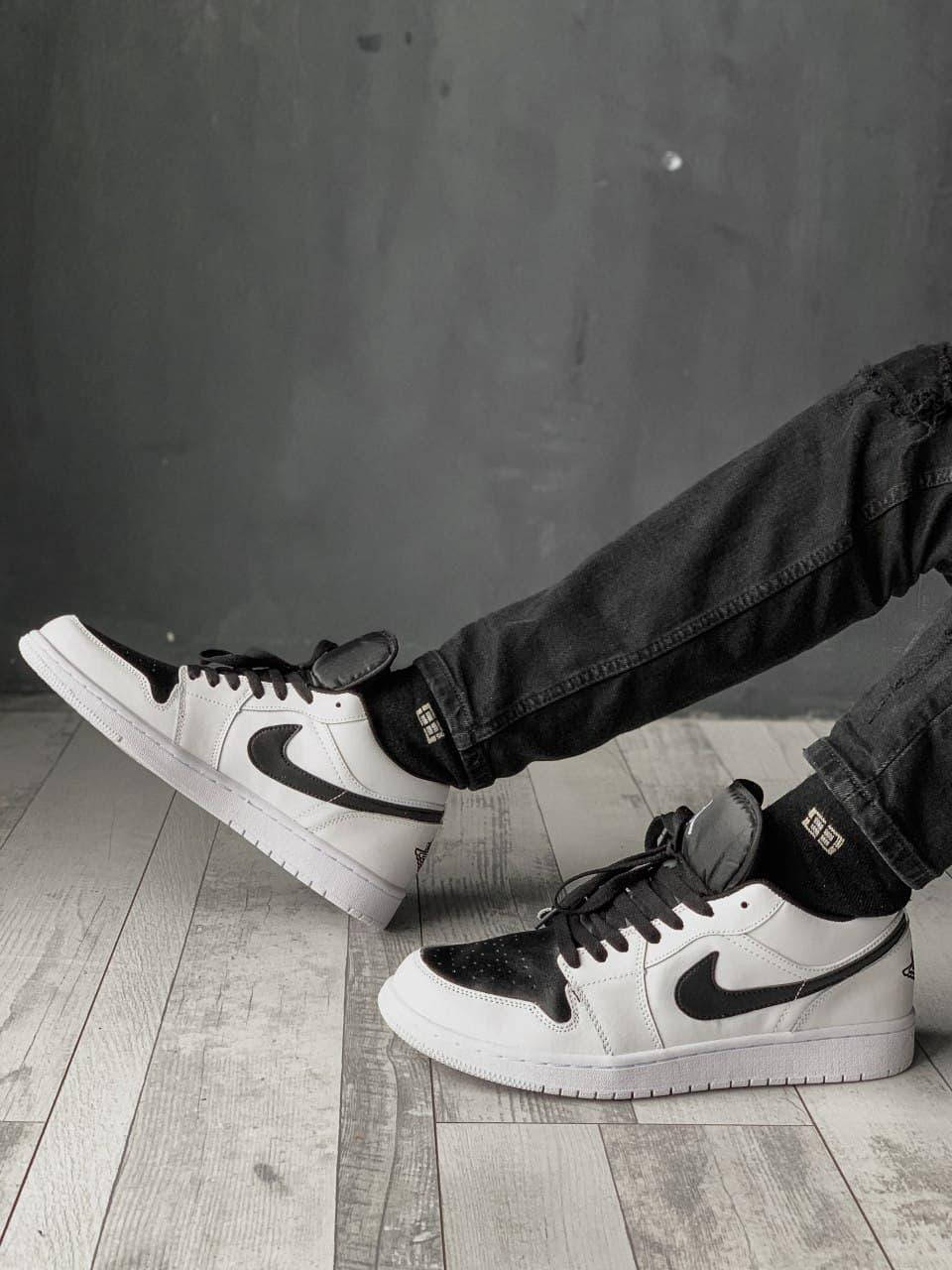 Мужские кроссовки Nike Air Jordan 1 Low Black White / Найк Аир Джордан Лоу, Черно-белый
Мужские кроссовки Nike Air Jordan 1 Low Black White / Найк Аир Джордан Лоу, Черно-белый