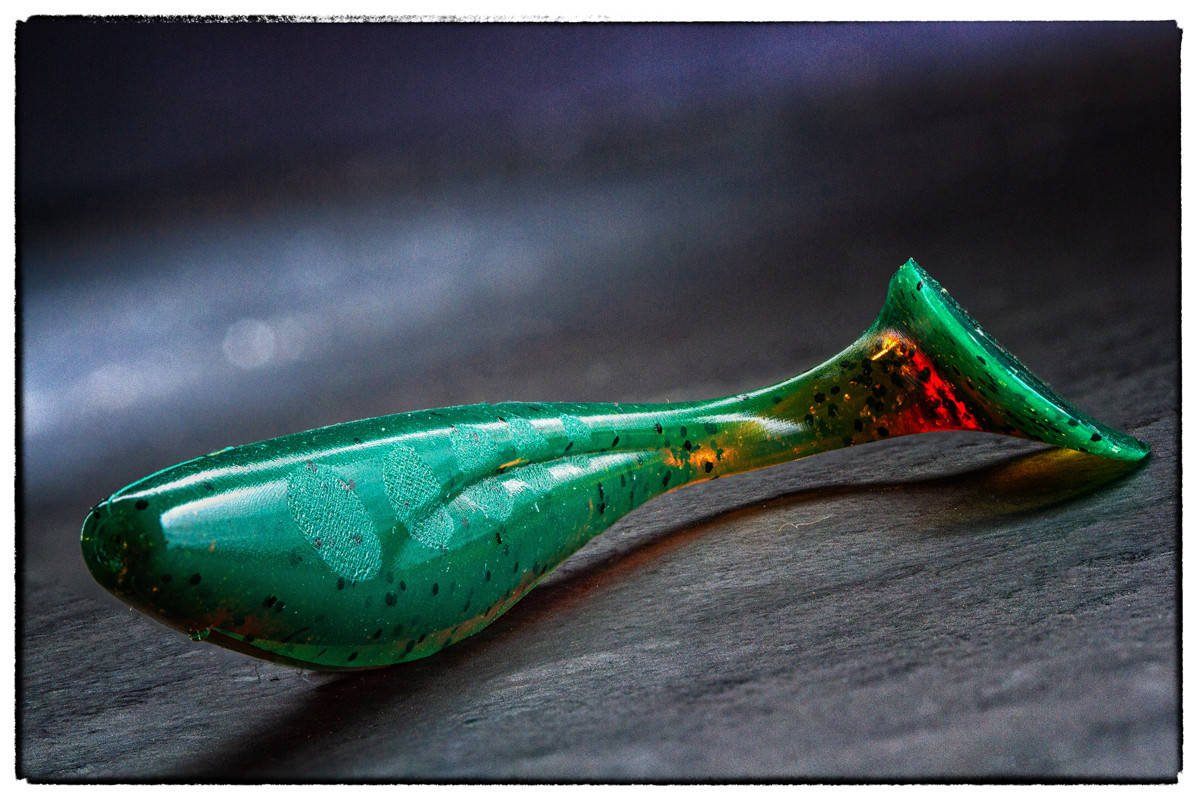 Силиконовая приманка Fishup Wizzle Shad 3" #017 Motor Oil Pepper
Силиконовая приманка Fishup Wizzle Shad 3" #017 Motor Oil Pepper