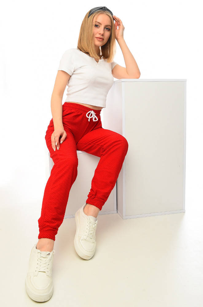 Спортивные штаны женские красные ААА 142696M, Красный
Спортивные штаны женские красные ААА 142696M, Красный