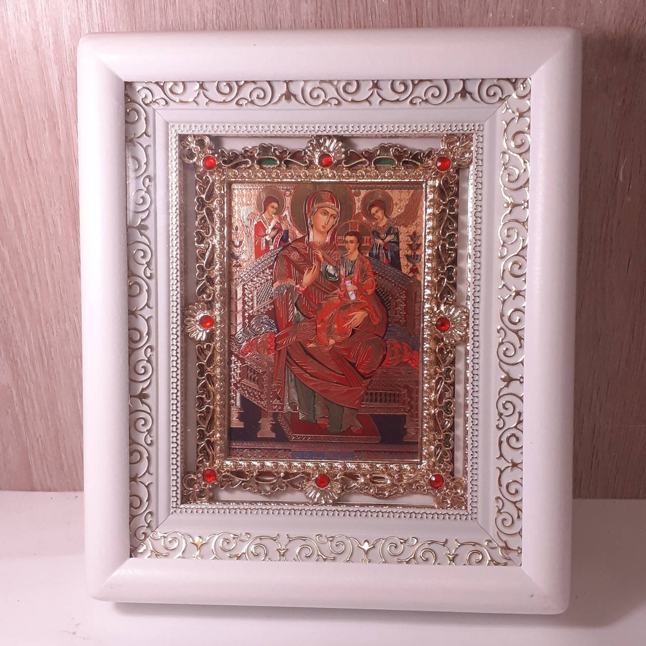 Икона Пресвятая Богородица Всецарица, лик 10х12 см, в белом деревянном киоте с камнями
Икона Пресвятая Богородица Всецарица, лик 10х12 см, в белом деревянном киоте с камнями