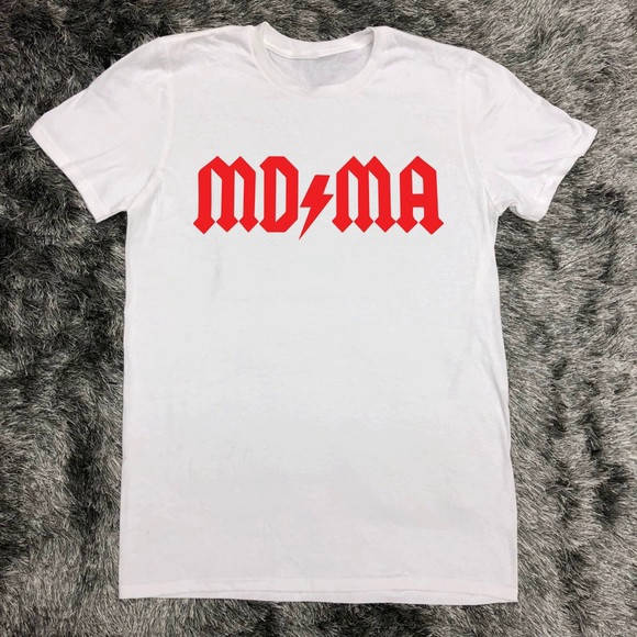 Белая футболка MD / MA Logo Red, унисекс (мужская, женская, детская) 
Белая футболка MD / MA Logo Red, унисекс (мужская, женская, детская)