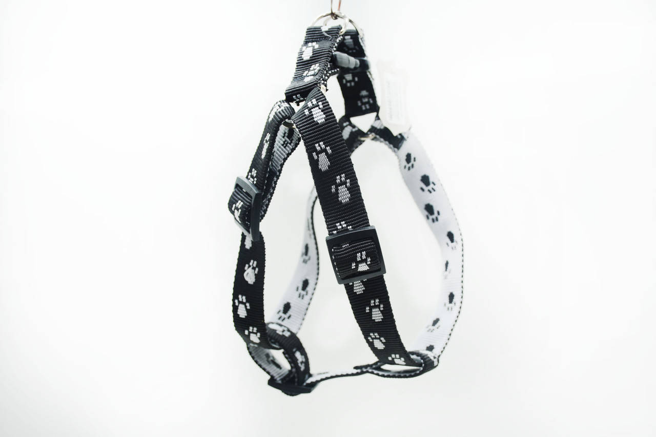 Шлейка для собак капроновая Лапки для декоративных собак
Шлейка для собак капроновая Лапки для декоративных собак