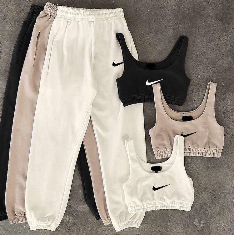 Женский весенний спортивный костюм с логотипом nike (штаны и укороченный топ) в расцветках и размерах, Черный
Женский весенний спортивный костюм с логотипом nike (штаны и укороченный топ) в расцветках и размерах, Черный