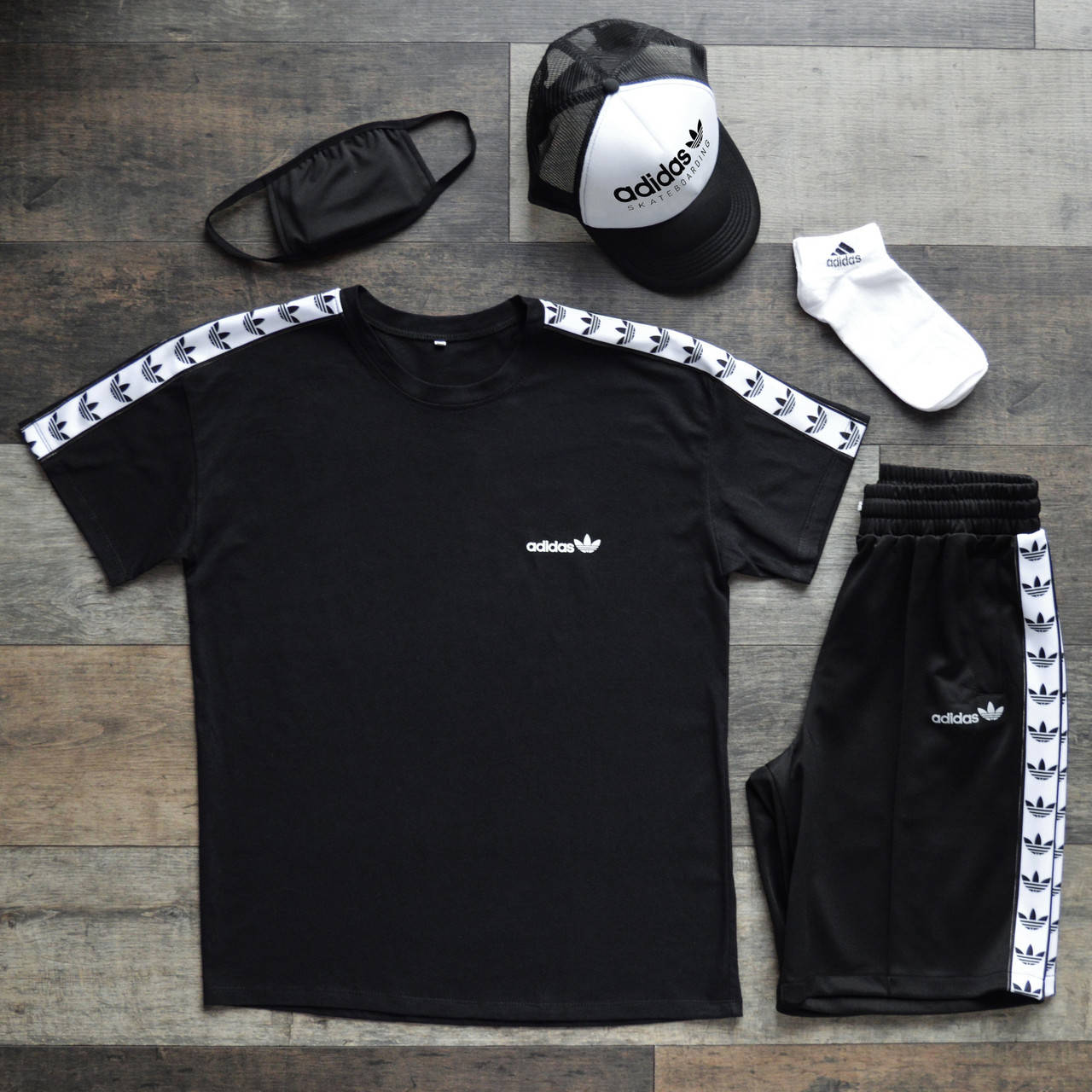 Спортивный костюм мужской летний Adidas black | Комплект Адидас Шорты + Футболка мужские ЛЮКС качества, Черный
Спортивный костюм мужской летний Adidas black | Комплект Адидас Шорты + Футболка мужские ЛЮКС качества, Черный