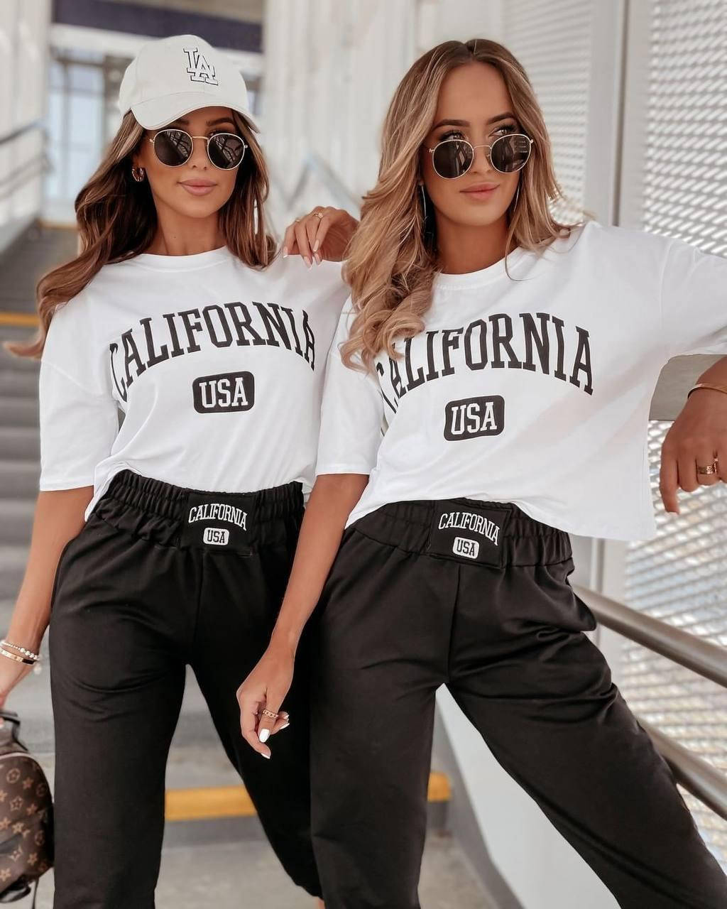 Прогулочный спортивный стильный женский костюм двойка California (штаны + футболка); зеленый, черный, бежевый Черный, 42/44
Прогулочный спортивный стильный женский костюм двойка California (штаны + футболка); зеленый, черный, бежевый Черный, 42/44
