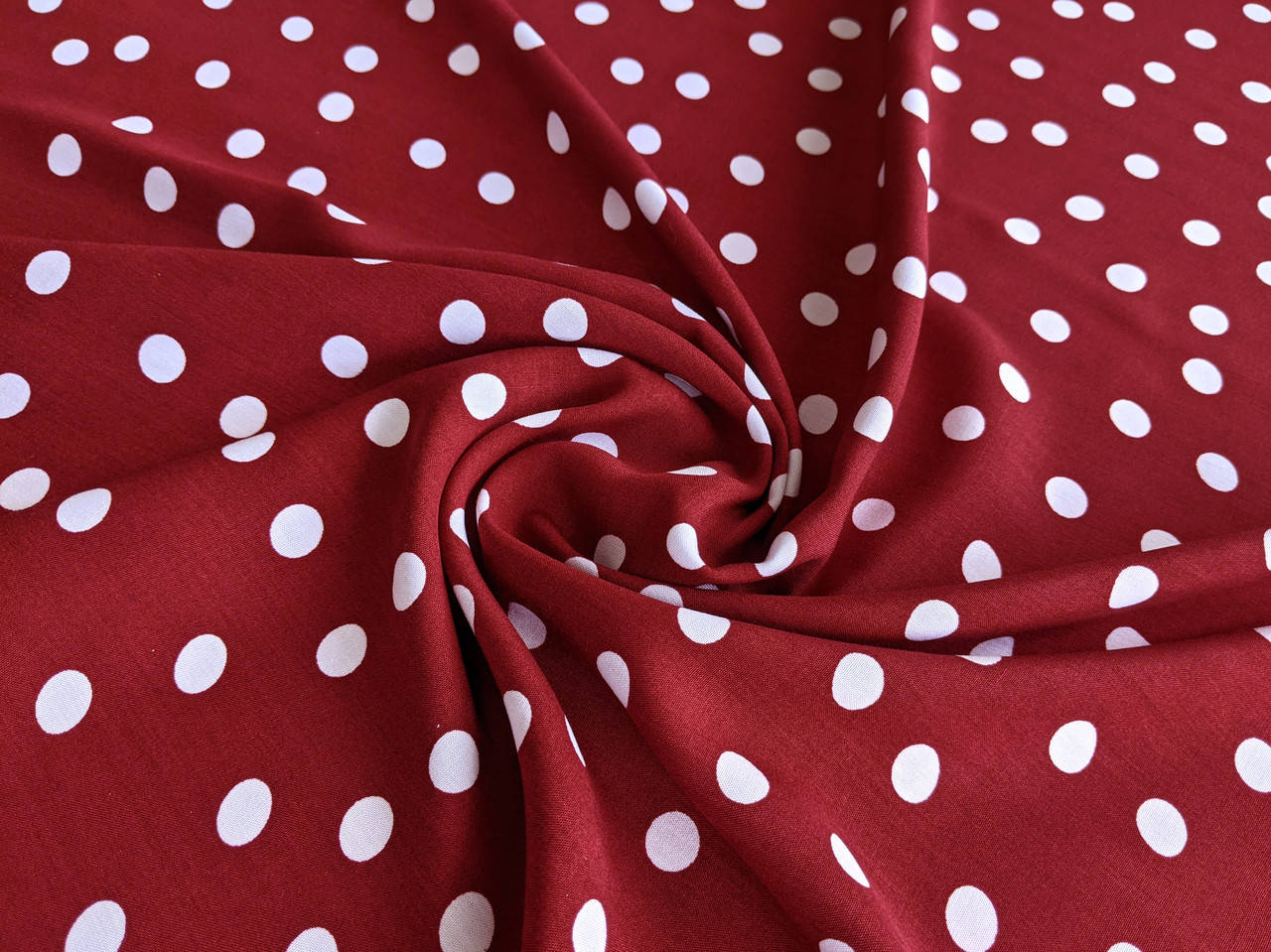 Штапель неравномерные горошки 10 мм, марсала 
Штапель неравномерные горошки 10 мм, марсала