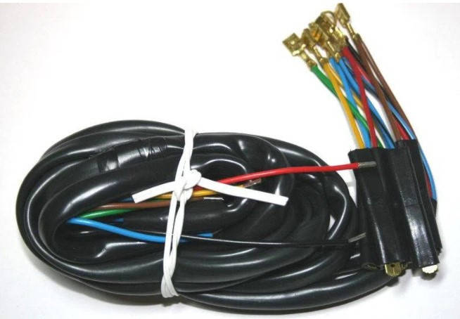 Жгут проводов на легковой прицеп 2,5 м с габаритами
Жгут проводов на легковой прицеп 2,5 м с габаритами