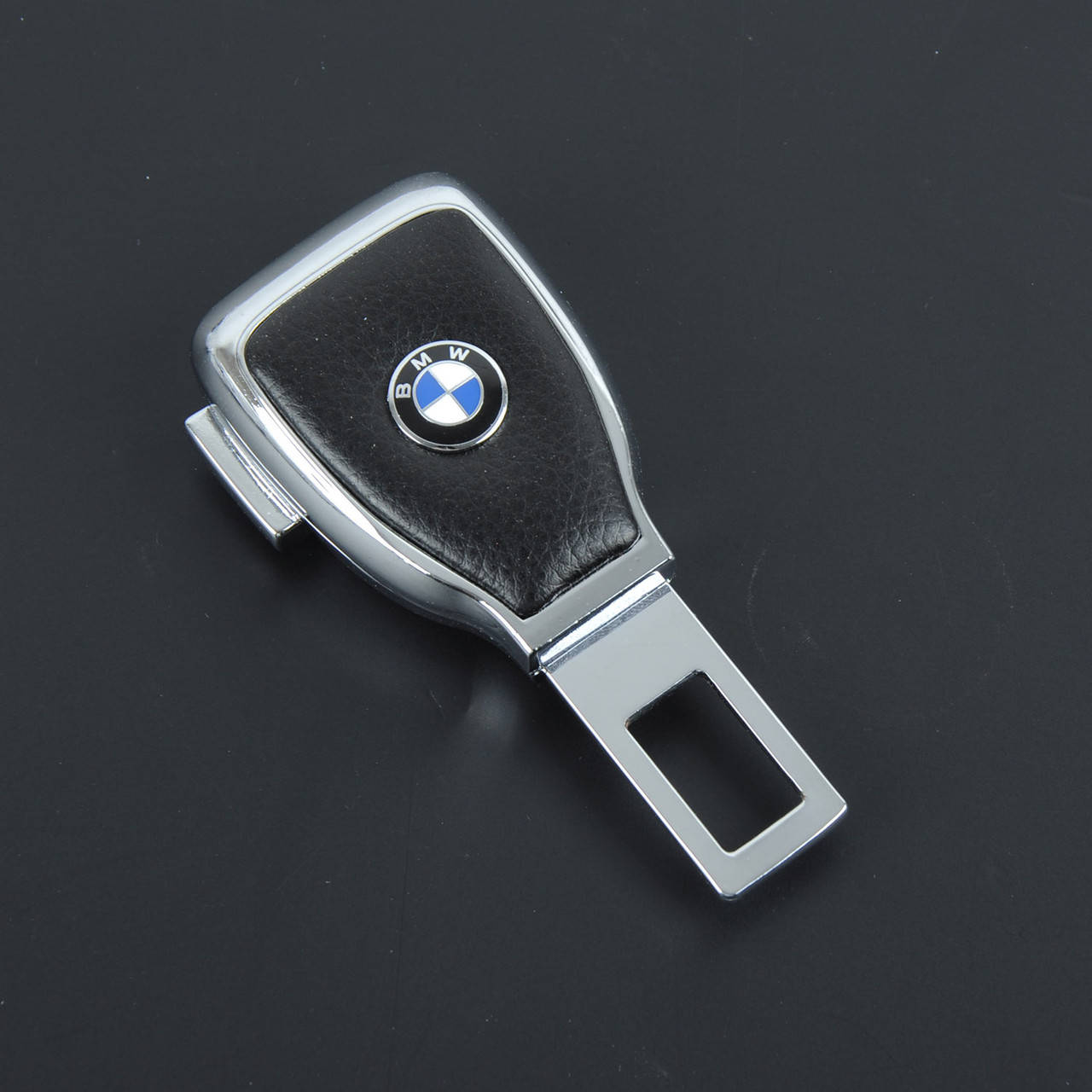 Заглушка ремня безопасности метал "BMW" (1шт) цинк.сплав + кожа + вход под ремень "FLY" (№5)
Заглушка ремня безопасности метал "BMW" (1шт) цинк.сплав + кожа + вход под ремень "FLY" (№5)
