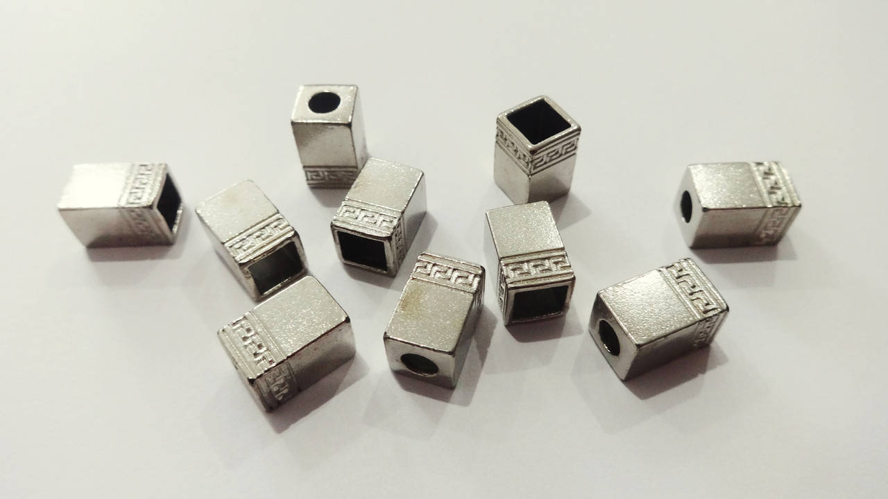 Наконечник шнура металлический никель 
Наконечник шнура металлический никель