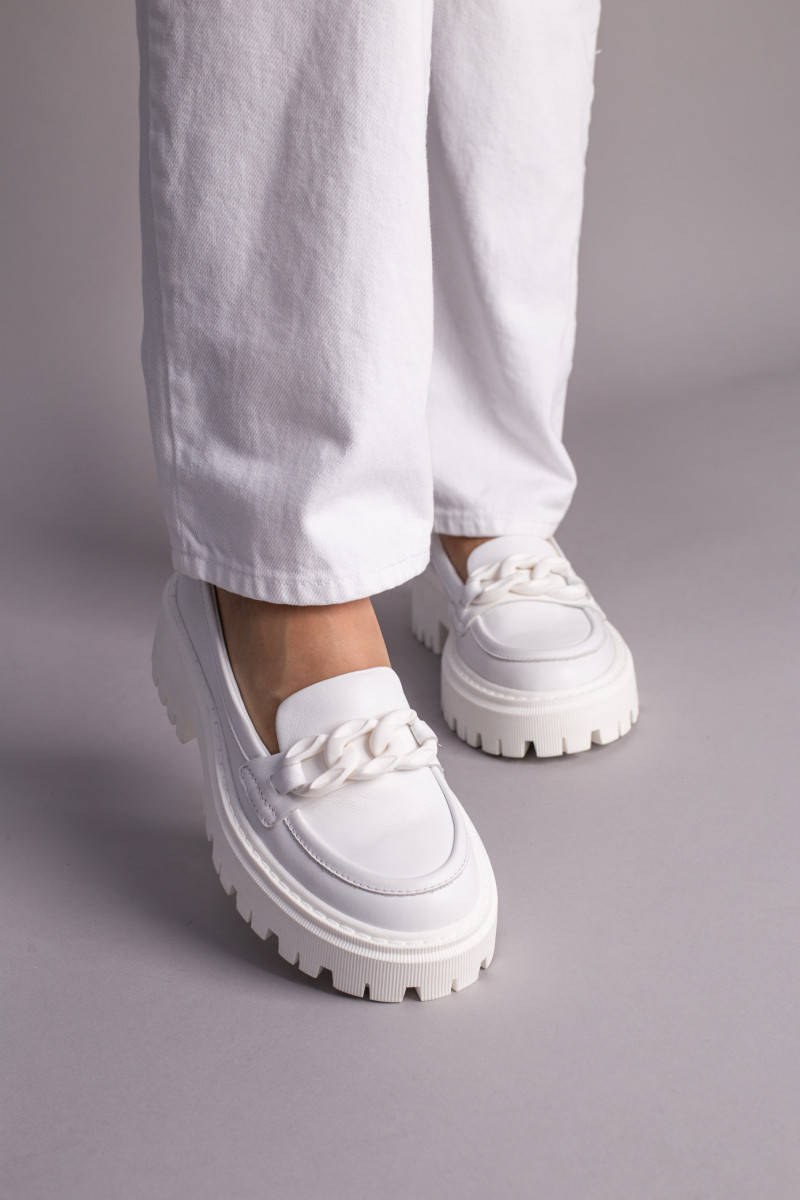 Лоферы женские кожаные белые на белой подошве 8507/36 /F, Белый
Лоферы женские кожаные белые на белой подошве 8507/36 /F, Белый