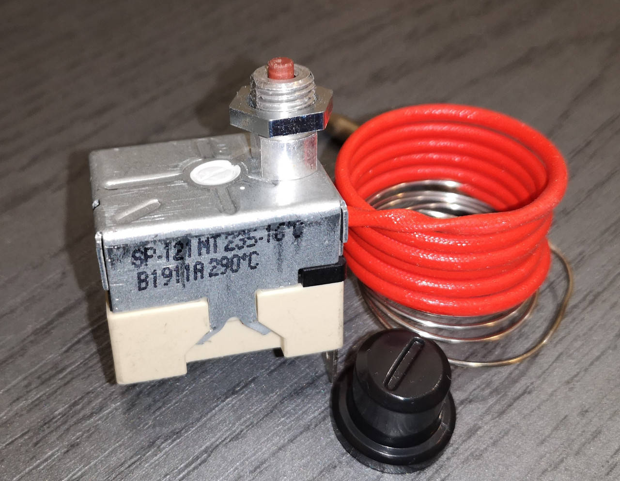 SP-121 MT 235°C — Термостат капиллярный защитный 20А, 235°C, однофазный, для фритюрницы, Tecasa (Испания)
SP-121 MT 235°C — Термостат капиллярный защитный 20А, 235°C, однофазный, для фритюрницы, Tecasa (Испания)