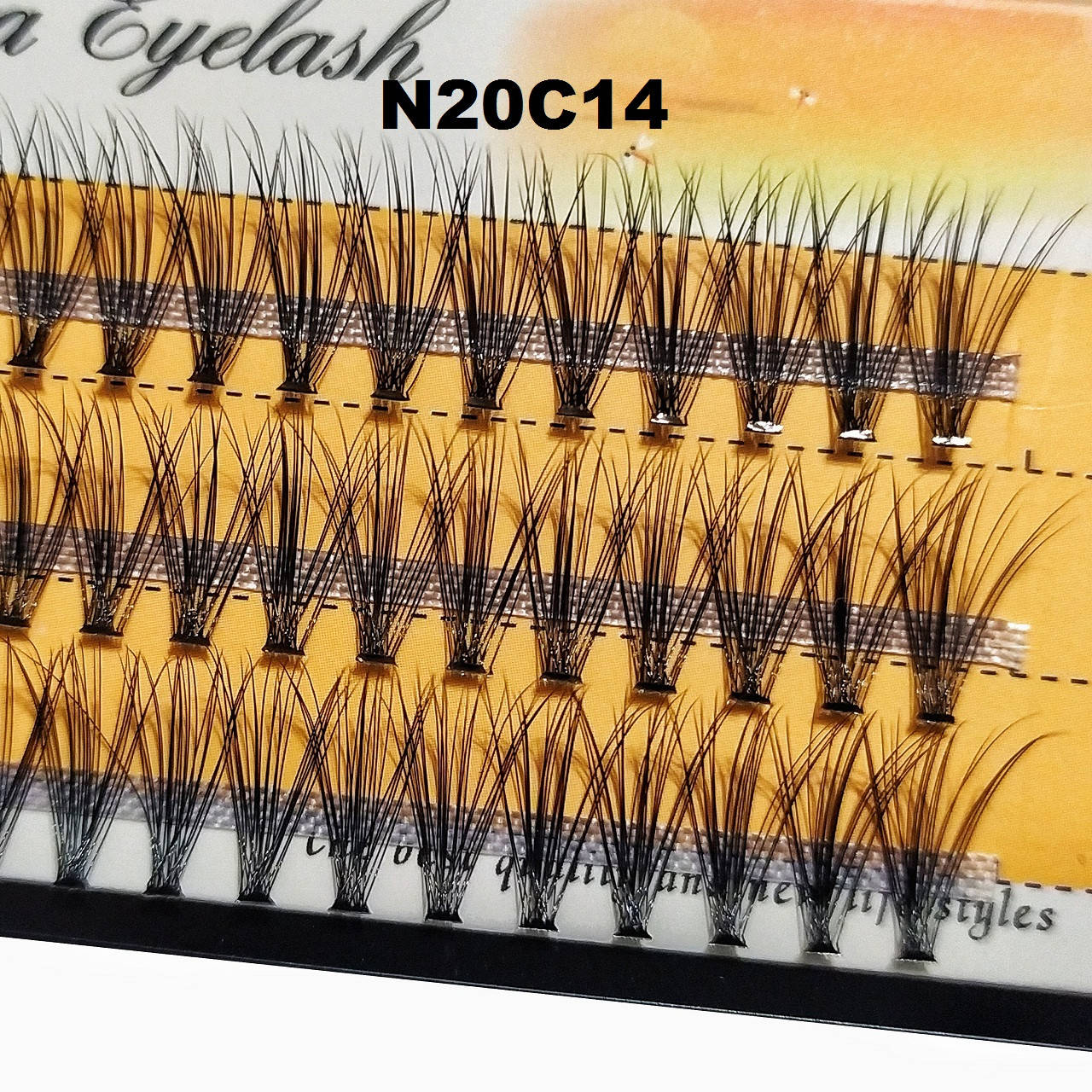 Ресницы Nesura Eyelash 20D, 14 мм, изгиб C, 0,07, 60 пучков Несура ресницы, війки пучок, Черный
Ресницы Nesura Eyelash 20D, 14 мм, изгиб C, 0,07, 60 пучков Несура ресницы, війки пучок, Черный