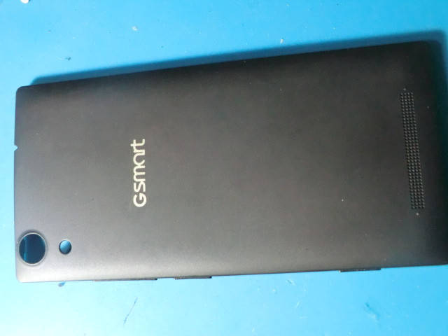 Gsmart Mika M3 задняя крышка
Gsmart Mika M3 задняя крышка