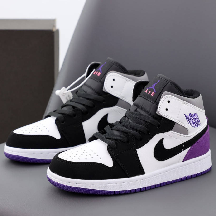 Мужские кроссовки Air Jordan 1 Retro High, кожа, черный, белый, фиолетовый, Вьетнам, Разные цвета
Мужские кроссовки Air Jordan 1 Retro High, кожа, черный, белый, фиолетовый, Вьетнам, Разные цвета