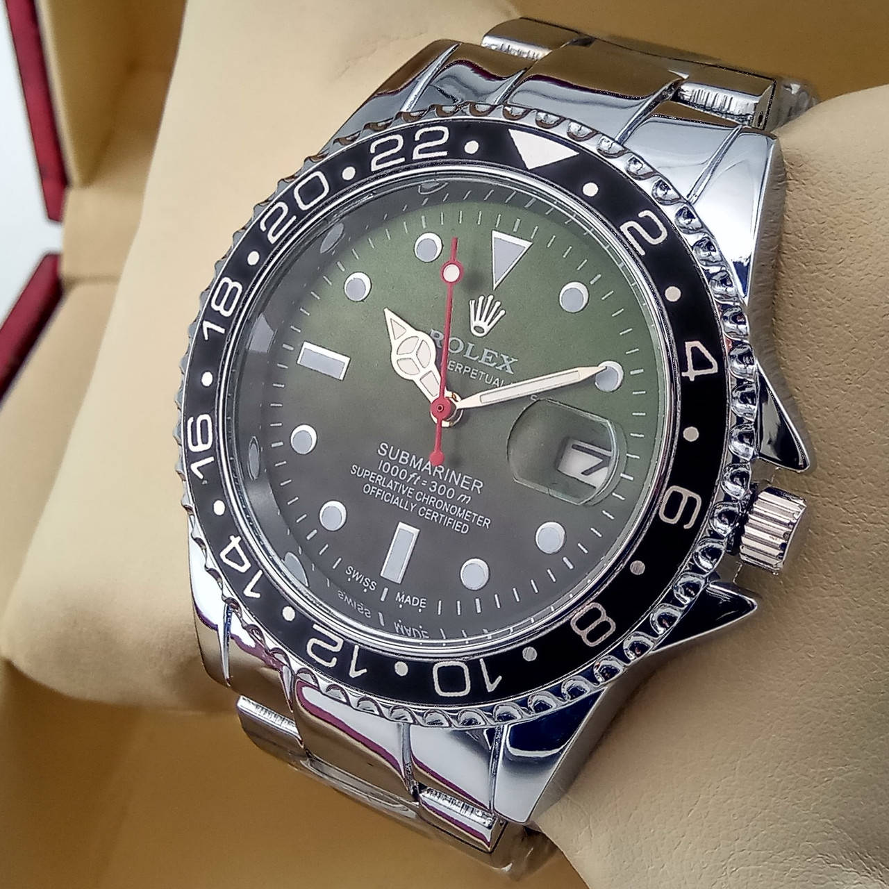 Кварцевые наручные часы Rolex Submariner АА серебро на металлическом браслете циферблат зеленый градиент с дат
Кварцевые наручные часы Rolex Submariner АА серебро на металлическом браслете циферблат зеленый градиент с дат
