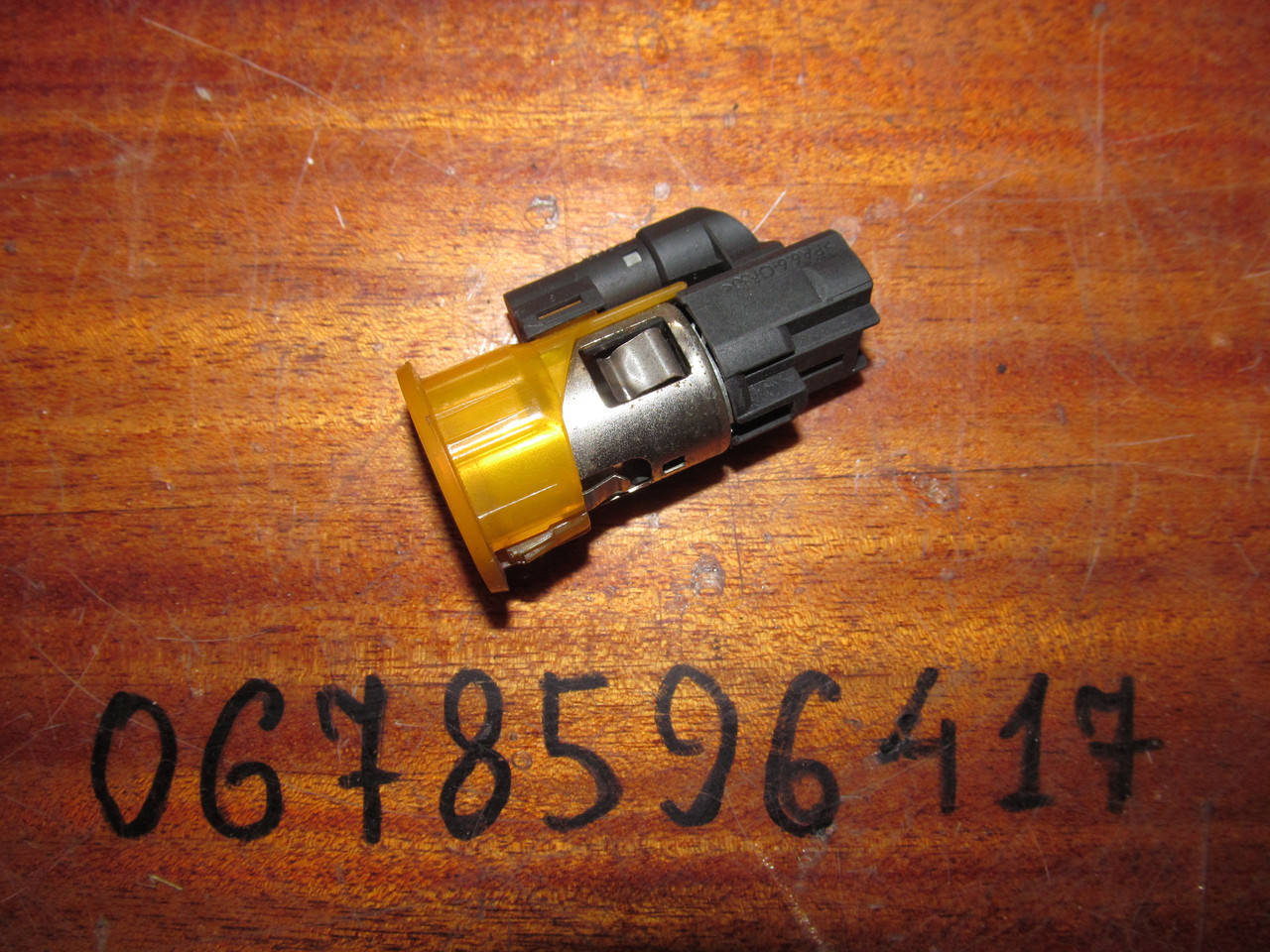 Прикуриватель renault trafic master opel vivaro movano nissan primastar interstar рено трафик (гнездо) 01-14
Прикуриватель renault trafic master opel vivaro movano nissan primastar interstar рено трафик (гнездо) 01-14