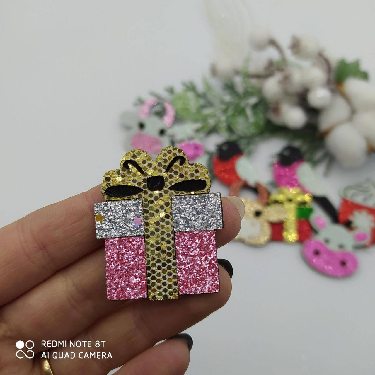 Патч ПОДАРУНОЧОК РОЗОВИЙ, 3.5*3см (НЕ СКЛЕЄНИЙ) 
Патч ПОДАРУНОЧОК РОЗОВИЙ, 3.5*3см (НЕ СКЛЕЄНИЙ)