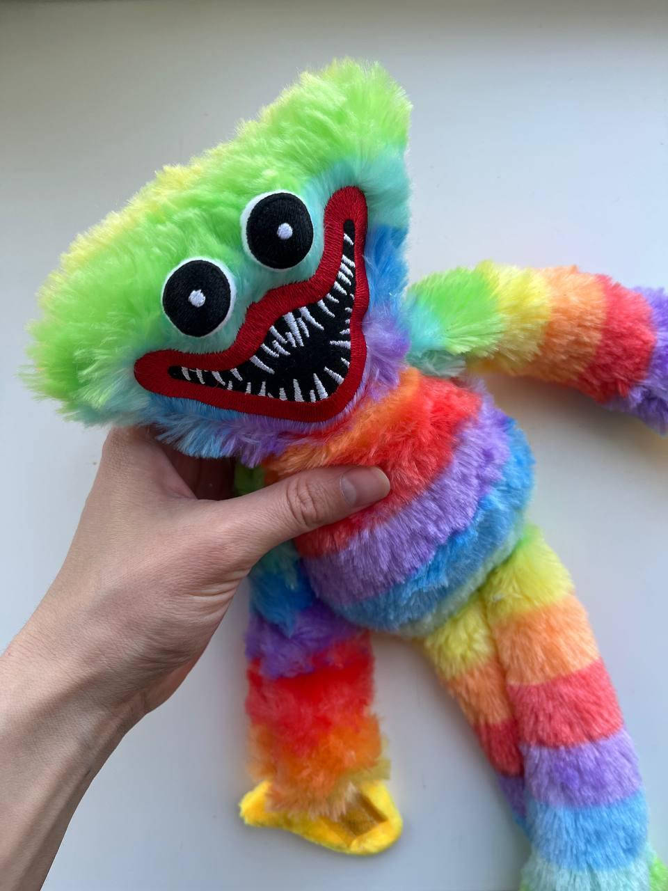 Маскарадный Хаги Ваги (Huggy Wuggy) 40 см плюшевая игрушка обнимашка Кисси Мисси Huggy Wuggy Poppy Playtime Радужный
Маскарадный Хаги Ваги (Huggy Wuggy) 40 см плюшевая игрушка обнимашка Кисси Мисси Huggy Wuggy Poppy Playtime Радужный