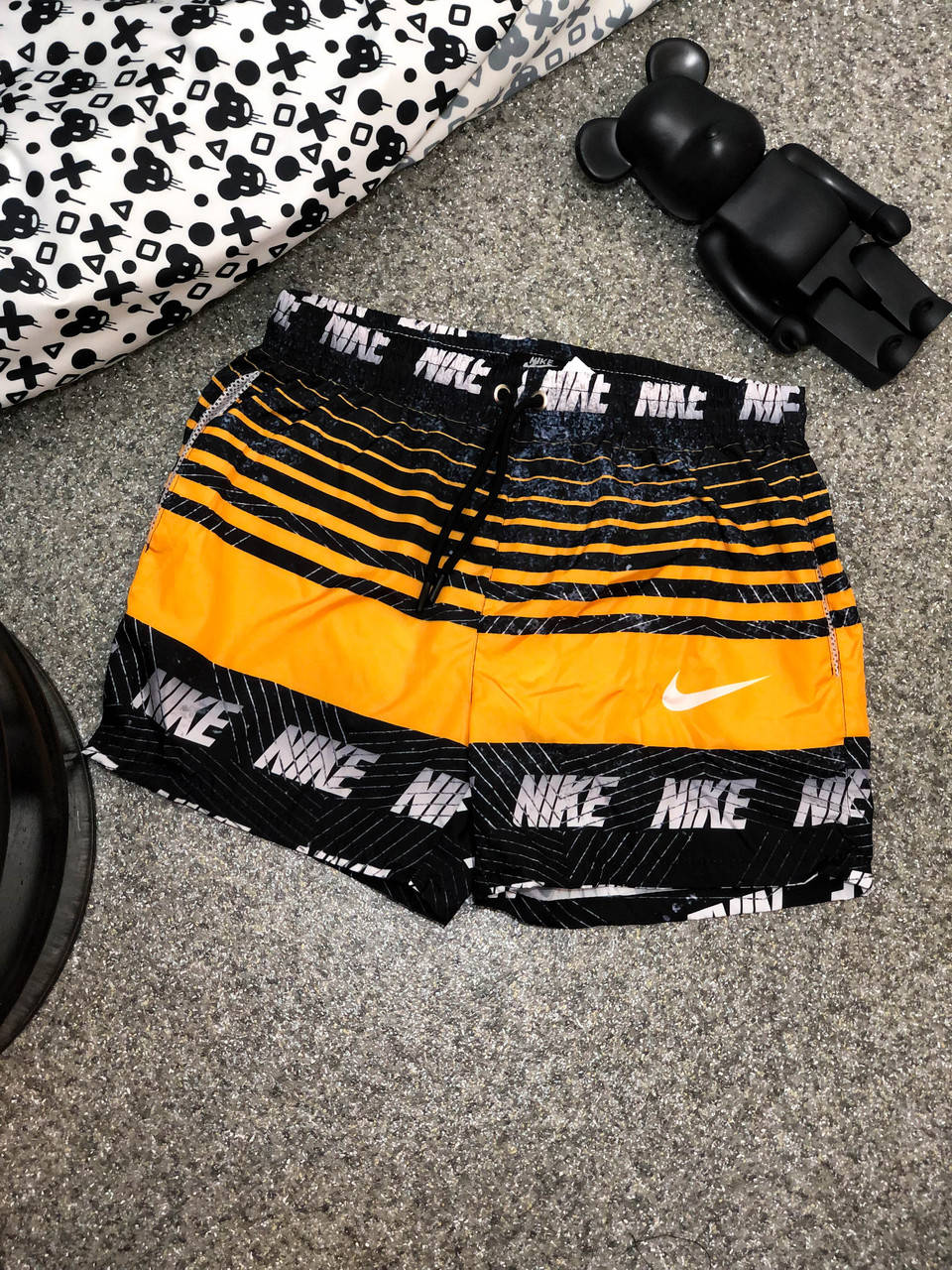 Плавательные шорты Nike черные с желтым летние молодежные , Мужские шорты пляжные купальные для Wear
Плавательные шорты Nike черные с желтым летние молодежные , Мужские шорты пляжные купальные для Wear