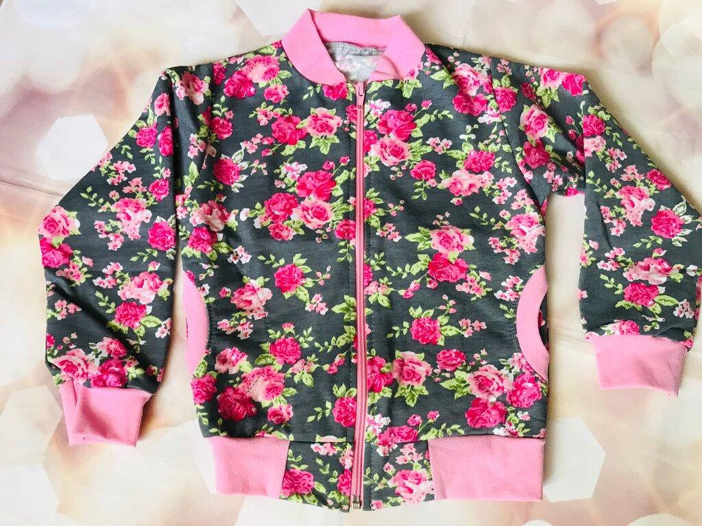 Детская кофта для девочки на молнии 110/116
Детская кофта для девочки на молнии 110/116