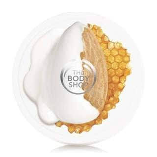 Смягчающее масло для тела «Миндальное молочко и мед» The Body Shop, 200 ml 
Смягчающее масло для тела «Миндальное молочко и мед» The Body Shop, 200 ml