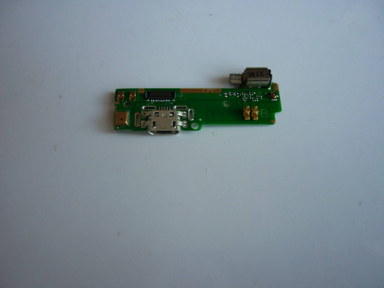 Шлейф для Sony F3111 Xperia XA/F3112/F3113/F3115/F3116, с разъемом зарядки, с микрофоном, с виброзвонком, плат
Шлейф для Sony F3111 Xperia XA/F3112/F3113/F3115/F3116, с разъемом зарядки, с микрофоном, с виброзвонком, плат