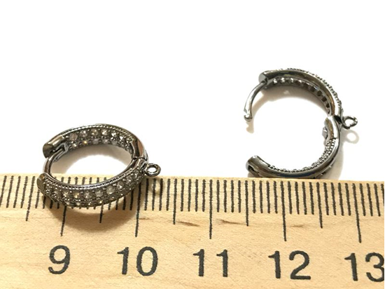 Швенза с фианитами цвет темное серебро(гипоаллергенный сплав) 
Швенза с фианитами цвет темное серебро(гипоаллергенный сплав)