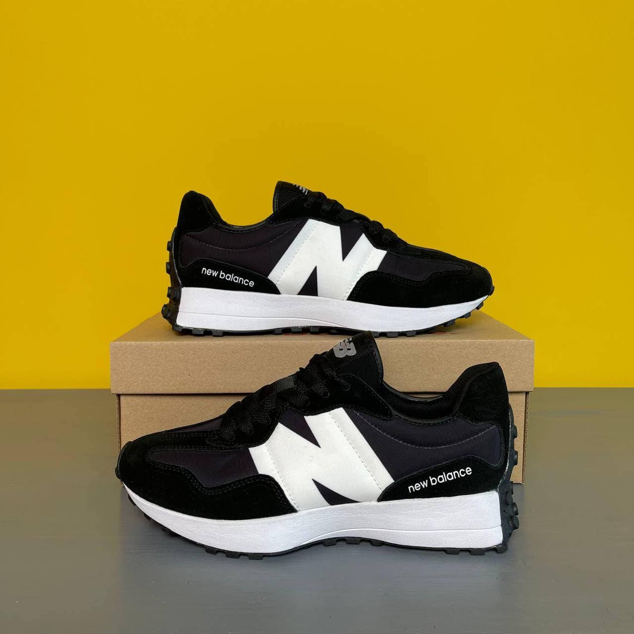 Кроссовки мужские New Balance 327 Нью Баланс Черные с белым весна/лето/осень Размер 44, Черно-белый
Кроссовки мужские New Balance 327 Нью Баланс Черные с белым весна/лето/осень Размер 44, Черно-белый