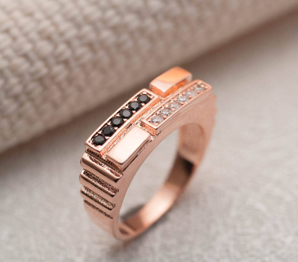 Кольцо Мужское 15599, Черно-белые камни, Размер 18,5 Позолота РО
Кольцо Мужское 15599, Черно-белые камни, Размер 18,5 Позолота РО